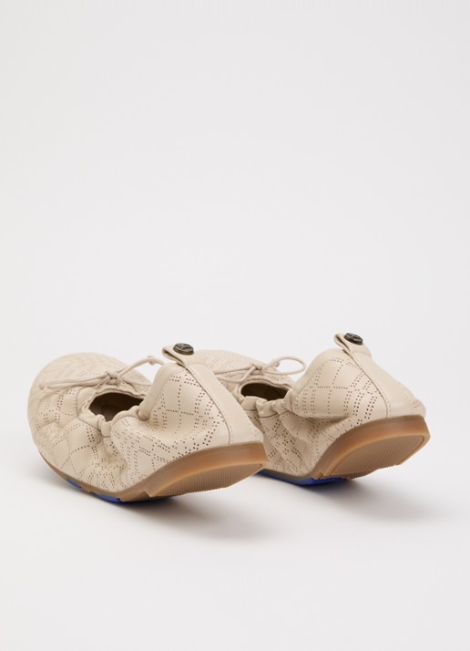 Burberry Fawn ballerina van lamsleer - achterkant beige
