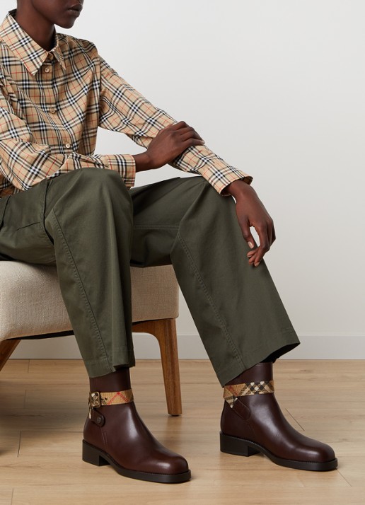 Burberry Huntley enkellaarsje van kalfsleer - voorkant 6 kastanjebruin