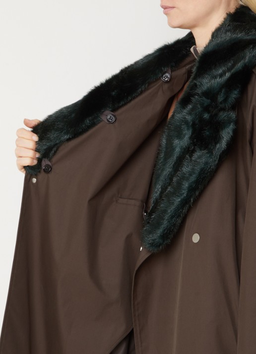 Burberry Kennington oversized double-breasted trenchcoat met kraag van imitatiebont - detail 2 bronsgroen