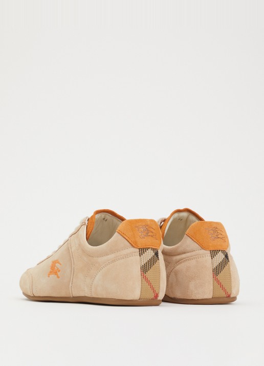 Burberry Knight sneaker van kalfssuède - achterkant beige