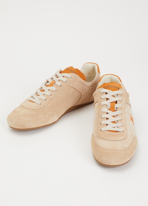 Burberry Knight sneaker van kalfssuède - detail 2 beige