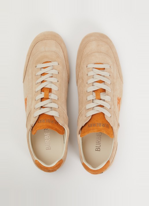 Burberry Knight sneaker van kalfssuède - detail 3 beige