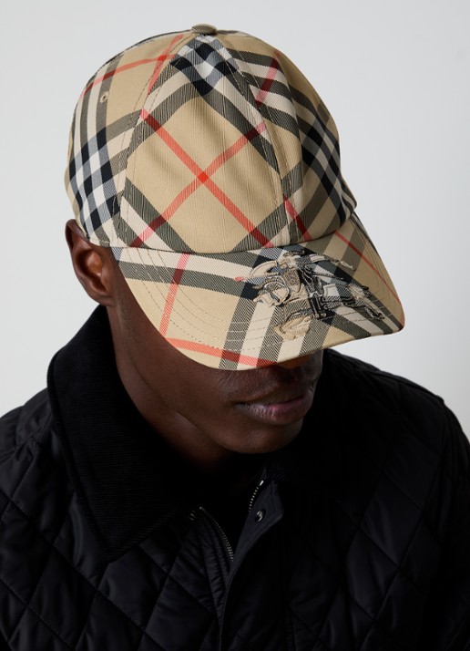 Burberry Pet met ruitdessin - voorkant 2 camel