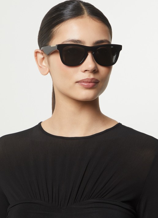 Burberry Wayfarer zonnebril BE4426 - voorkant 2 zwart
