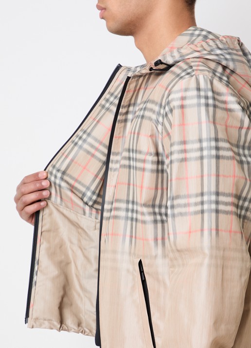 Burberry windjack met ruitdessin en capuchon - detail 4 beige