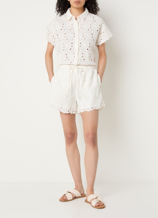 by-bar Isa high waist straight fit korte broek met broderie - voorkant 4 gebroken wit