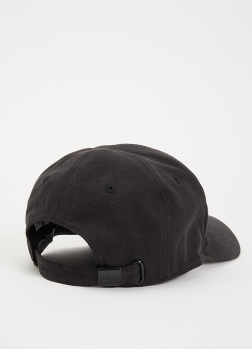 C.P. Company Gabardine pet met logoborduring - detail zwart
