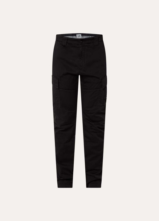 C.P. Company Slim fit cargobroek met klepzakken en logo - voorkant 4 zwart