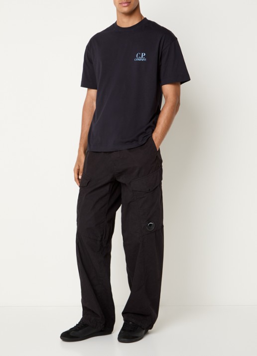 C.P. Company T-shirt met logo en backprint - voorkant 4 donkerblauw