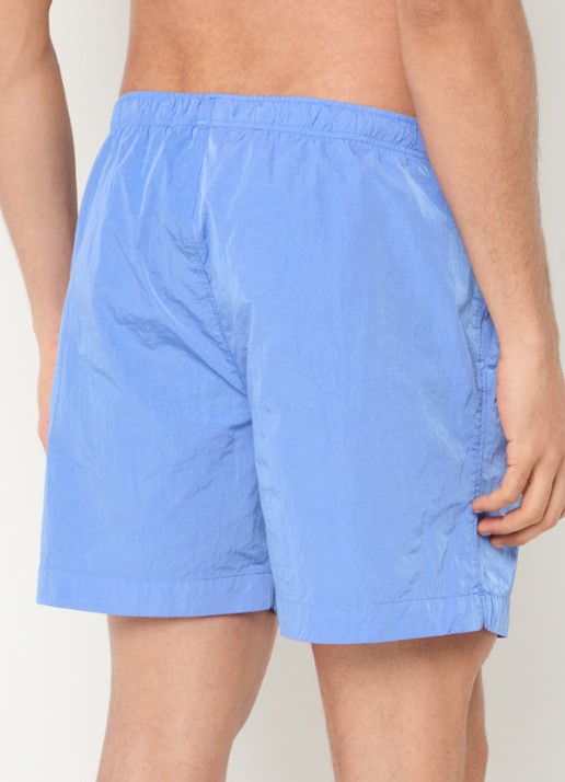 C.P. Company Zwemshorts met steekzakken en logo - achterkant middenblauw