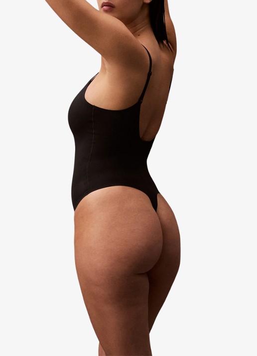 Calvin Klein Corrigerende string body - achterkant zwart