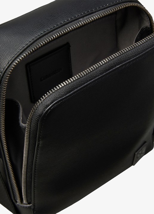 Calvin Klein Crossbodytas met logo en verstelbare schouderriem - detail 3 zwart