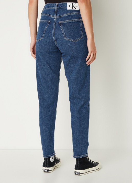 Calvin Klein High waist mom jeans met medium wassing  - achterkant 5 indigo