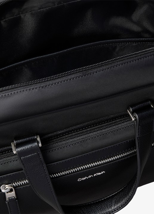 Calvin Klein Laptoptas met logo - detail 2 zwart