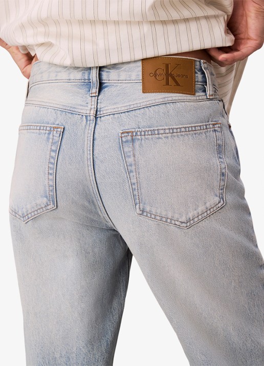 Calvin Klein Mid waist straight fit mom jeans met logo - detail 2 denim