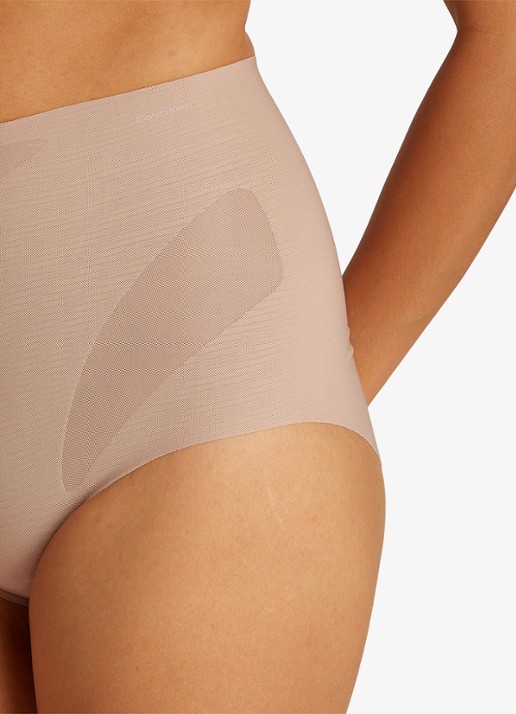 Calvin Klein Naadloze corrigerende string - detail 2 beige