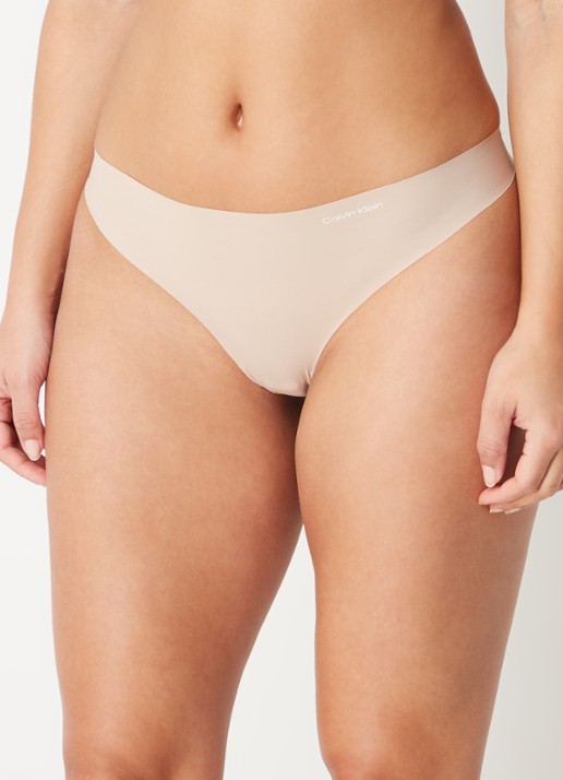 Calvin Klein Naadloze string - detail 3 donkerbeige