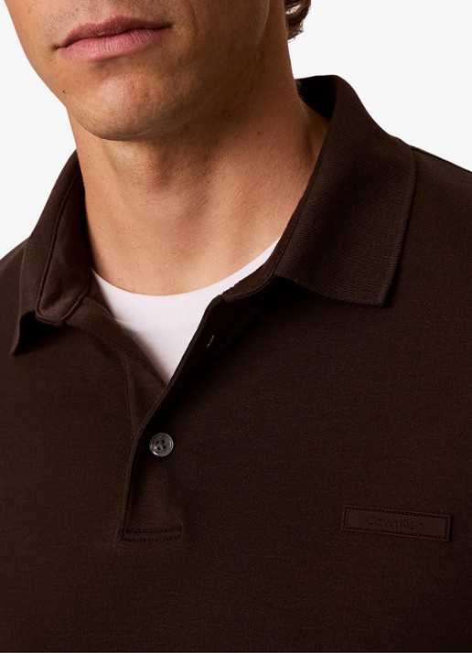 Calvin Klein Regular fit polo met logoborduring - detail 4 donkerbruin