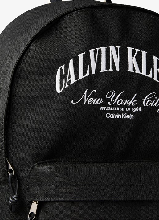 Calvin Klein Rugzak met logo - detail zwart
