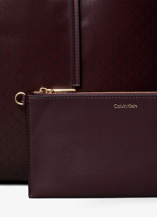 Calvin Klein Schoudertas met logoprint en uitneembaar etui - detail 3 bordeauxrood