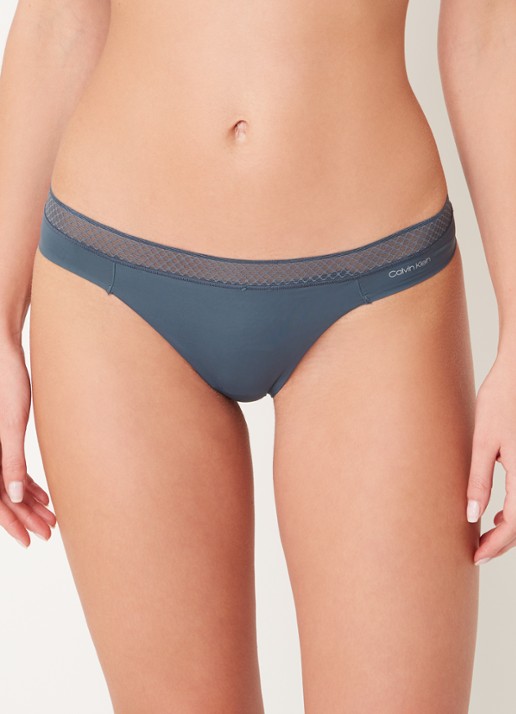Calvin Klein Seductive Comfort string met kant - detail petrolgroen