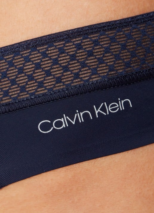 Calvin Klein Seductive Comfort string met kant - detail 2 blauw