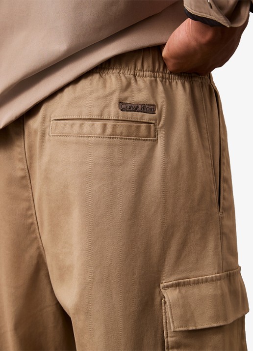 Calvin Klein Straight fit cargobroek met steekzakken - detail donkerbruin