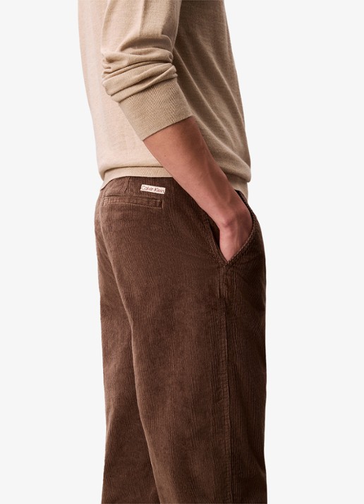 Calvin Klein Straight fit chino van corduroy  - detail 4 bruin