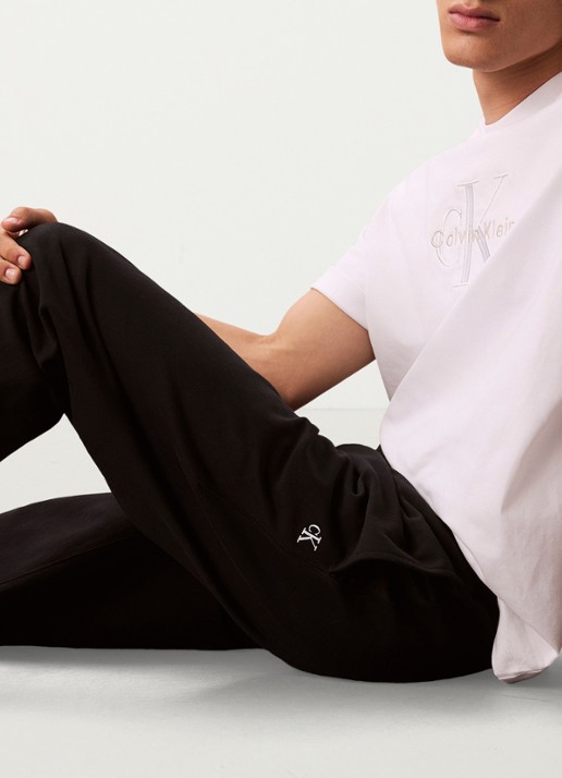 Calvin Klein Tapered fit joggingbroek met logo - detail 6 zwart
