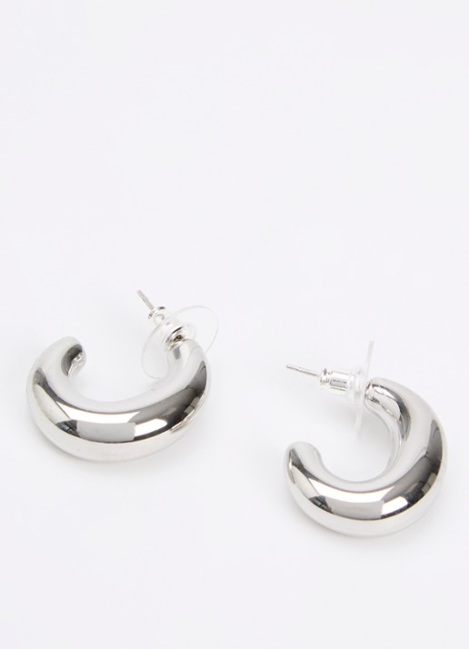 Camps & Camps Medium Classic oorringen - detail zilver