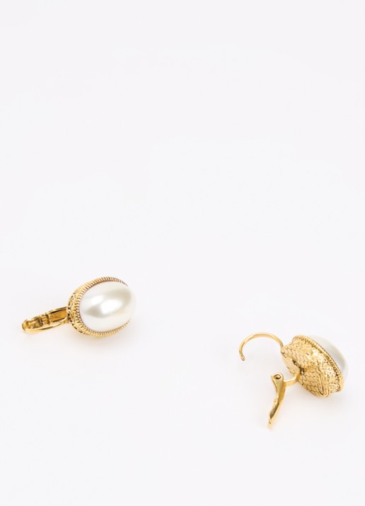 Camps & Camps Oorhangers met imitatieparel verguld - detail goud