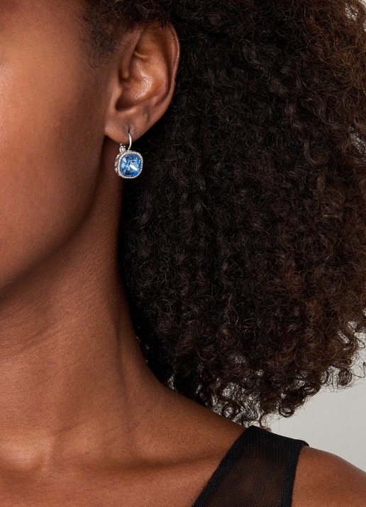 Camps & Camps Oorhangers met Swarovski kristal - voorkant 2 lichtblauw