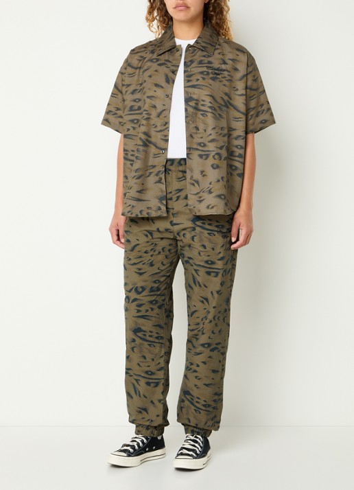 Carhartt WIP Blouse met print en logoborduring - voorkant 2 olijfgroen