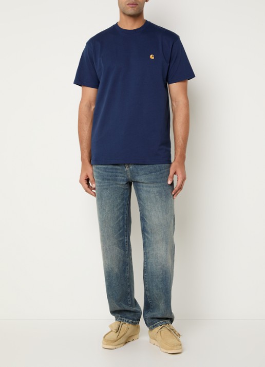 Carhartt WIP Chase T-shirt met logo - voorkant 2 donkerblauw