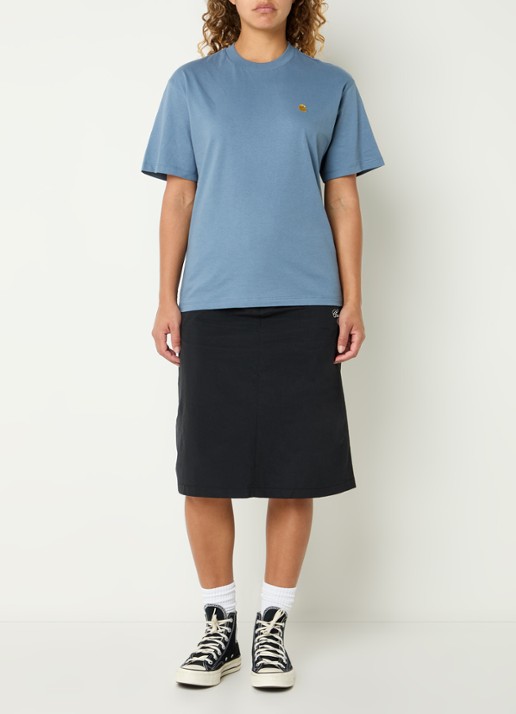 Carhartt WIP Chase T-shirt met logoborduring - voorkant 4 staalblauw