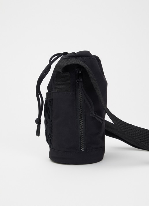 Carhartt WIP Egerton schoudertas met verstelbare schouderriem en logo  - detail 3 zwart