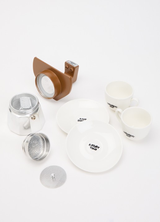 Carhartt WIP Espresso koffiemaker - voorkant 2 bruin