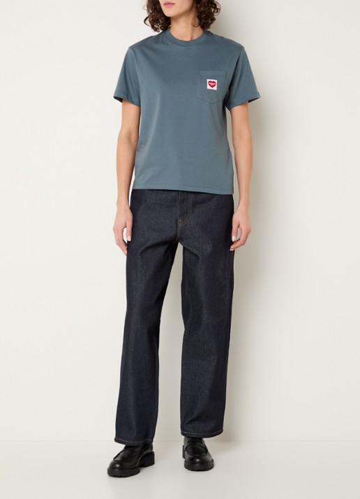 Carhartt WIP T-shirt met borstzak en logo - voorkant 3 middengrijs