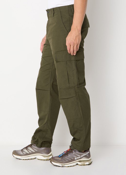 Carhartt WIP Tapered fit cargobroek met opgestikte zakken - detail 4 bruin