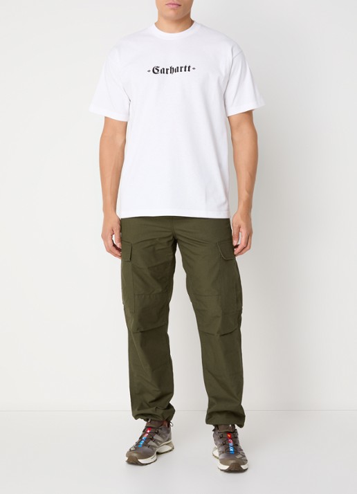 Carhartt WIP Tapered fit cargobroek met opgestikte zakken - voorkant 2 bruin