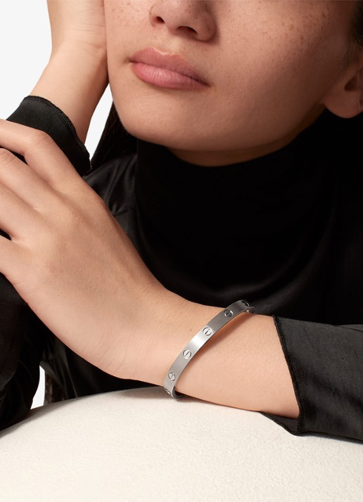 Cartier LOVE armband, klassiek model van 18 karaat witgoud CRB6077117 - achterkant witgoud