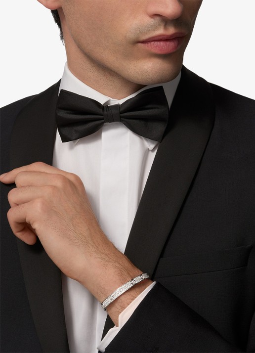 Cartier LOVE armband, klassiek model van 18 karaat witgoud met 4.04 ct diamant CRN6727417 - voorkant 2 witgoud