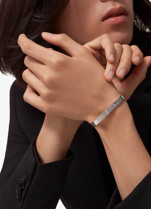 Cartier LOVE bangle open klassiek model van 18 karaat witgoud met 1 diamant CRB6029917 - achterkant 3 witgoud