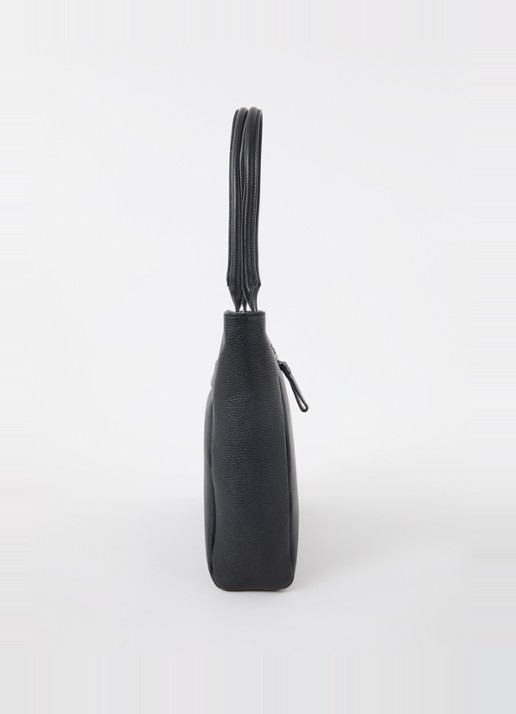 Castelijn & Beerens Anna schoudertas van leer met 15,6 inch laptopvak - detail 3 zwart