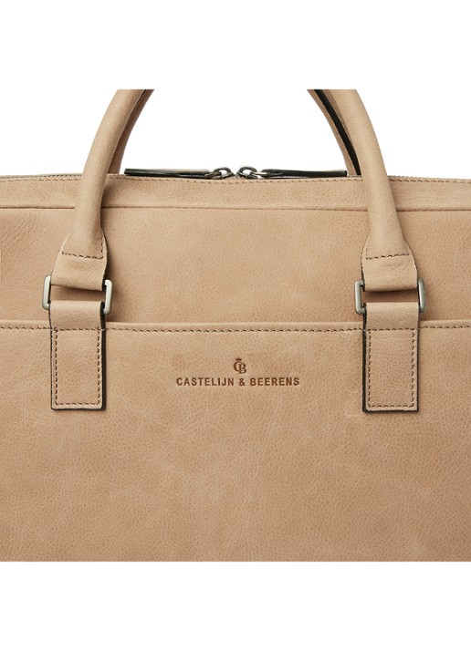 Castelijn & Beerens Clarissa laptoptas met 15 inch laptopvak - detail 2 beige