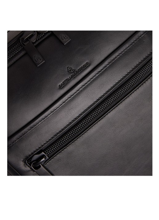 Castelijn & Beerens Victor rugzak van leer met 15,6 inch laptopvak - detail 4 zwart