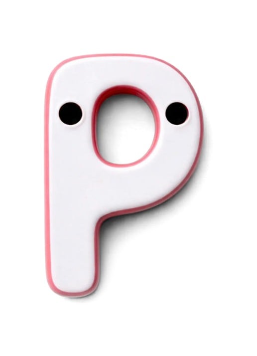 Ceramics by Romy Letter P hanger 10 cm - voorkant 2 mint