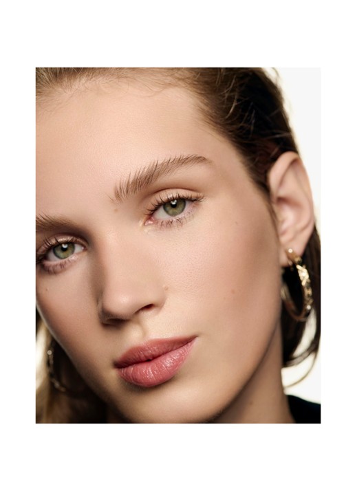 CHANEL CRÈMEGEL MET ZONOVERGOTEN FINISH. NATUURLIJKE HEALTHY GLOW MET ZONGEBRUIND EFFECT. - detail 5 soleil tan light bronze