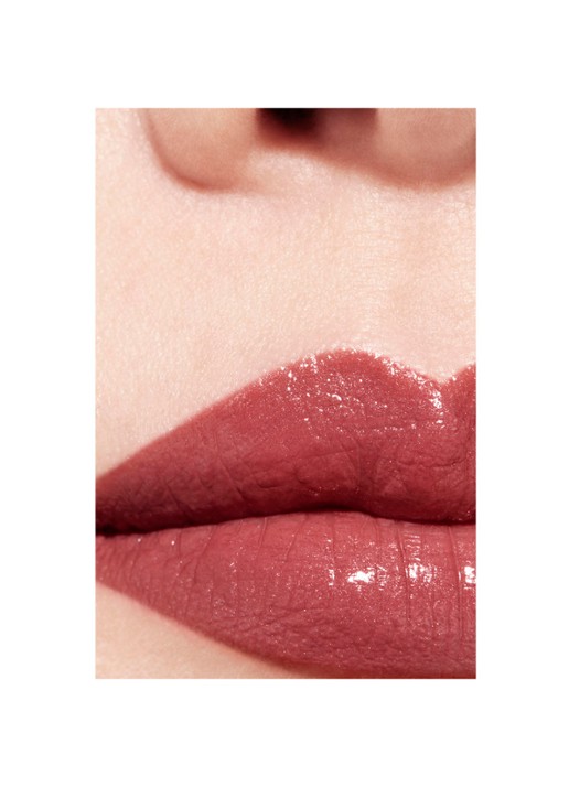 CHANEL DE LANGHOUDENDE HYDRATERENDE EN GLADSTRIJKENDE VERZORGENDE LIPPENSTIFT MET SATIJNGLANS - detail 3 104 mademoiselle