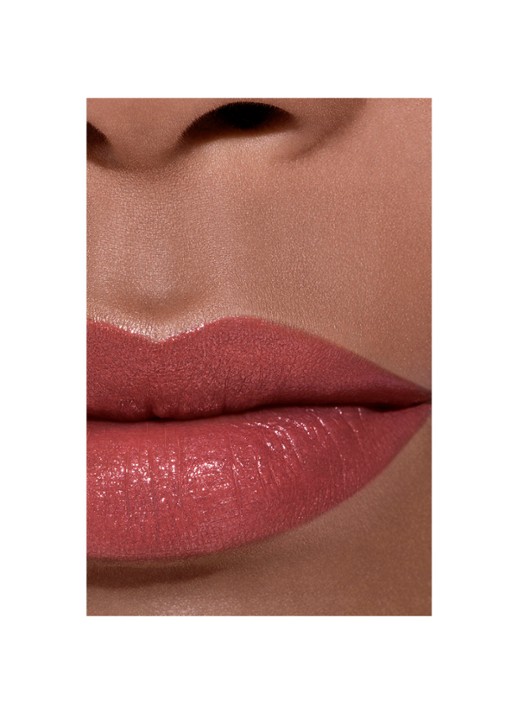 CHANEL DE LANGHOUDENDE HYDRATERENDE EN GLADSTRIJKENDE VERZORGENDE LIPPENSTIFT MET SATIJNGLANS - detail 4 104 mademoiselle
